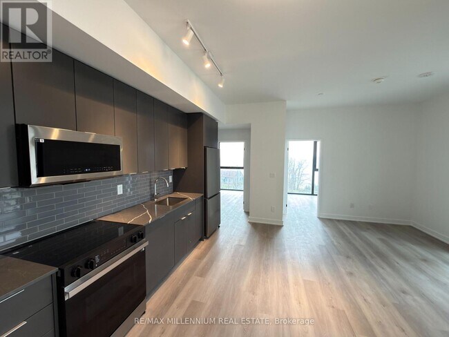 Photo - 2075 Lakeshore Rd. Unit 415