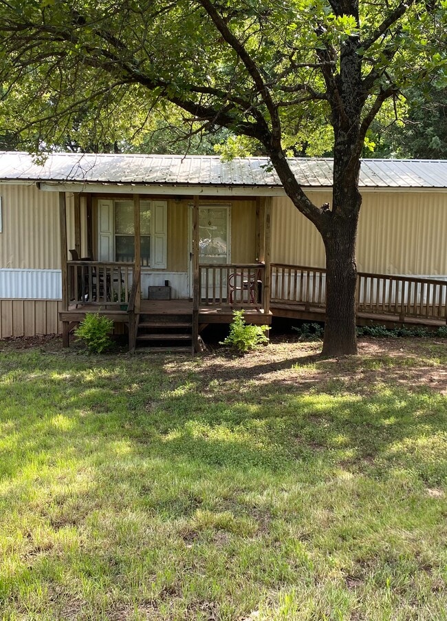 Building Photo - West Eseco Rental
