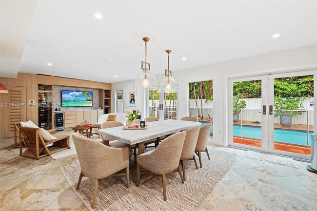 Photo - 200 W Mashta Dr