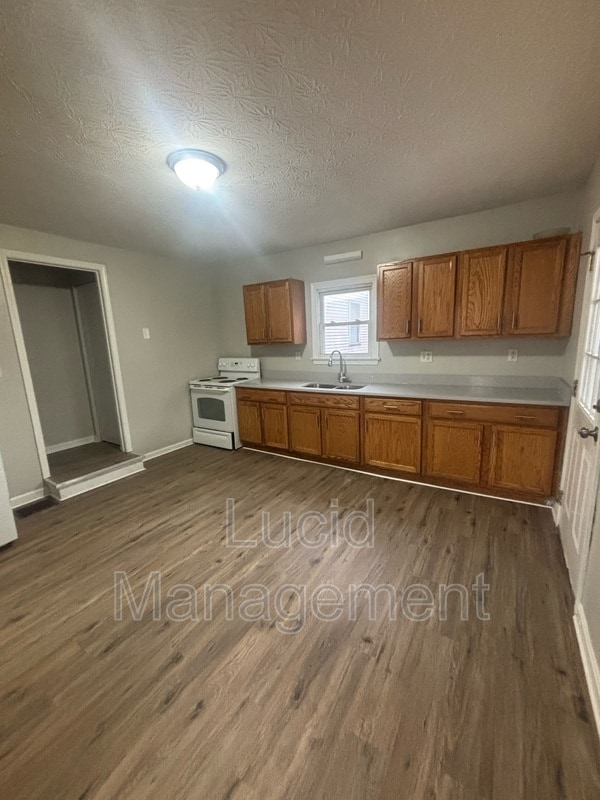 Photo - 1423 Lillian Ave