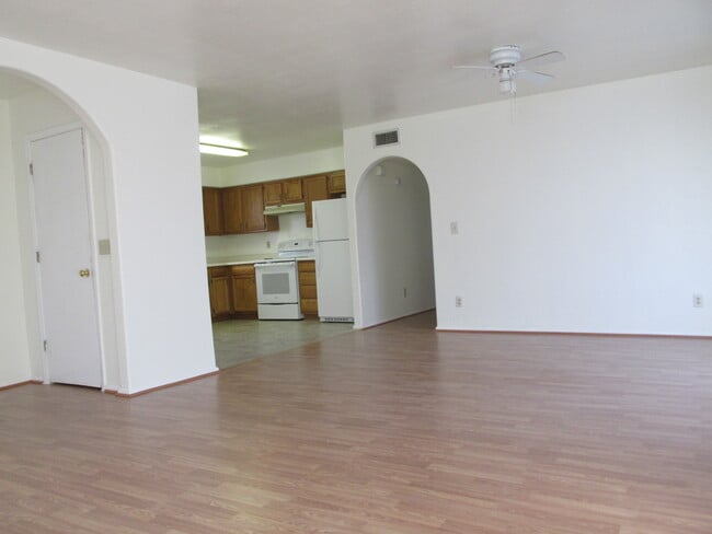 Living room - 631 N Sartillion Ave