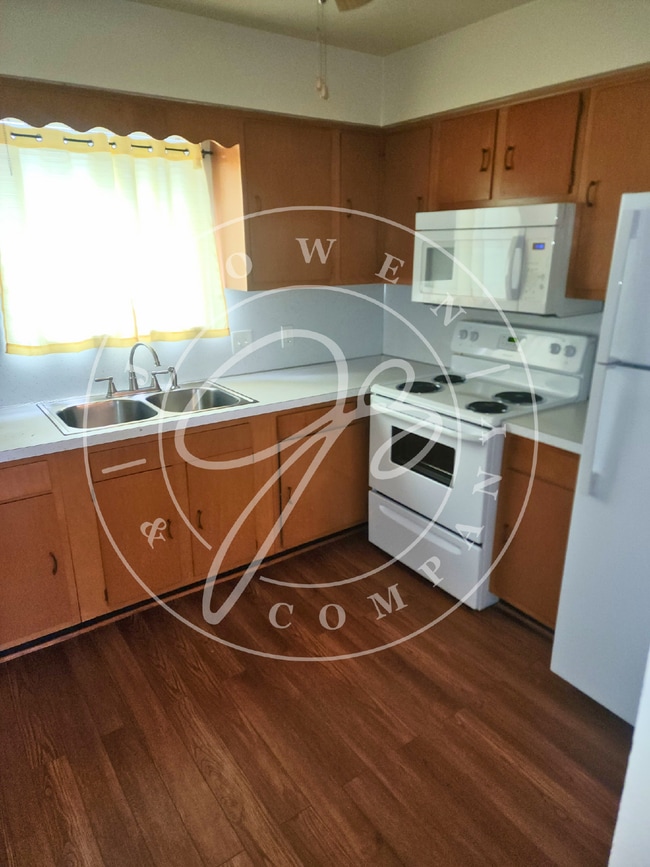 Photo - 2 bedroom- Perrysburg School District! Ready to call home! Unit #4