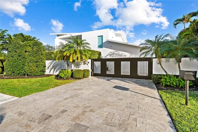 Photo - 2416 Bayview Dr