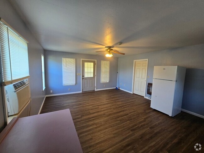 Building Photo - 1 Bed/ 1 Bath Duplex in Desha Rental