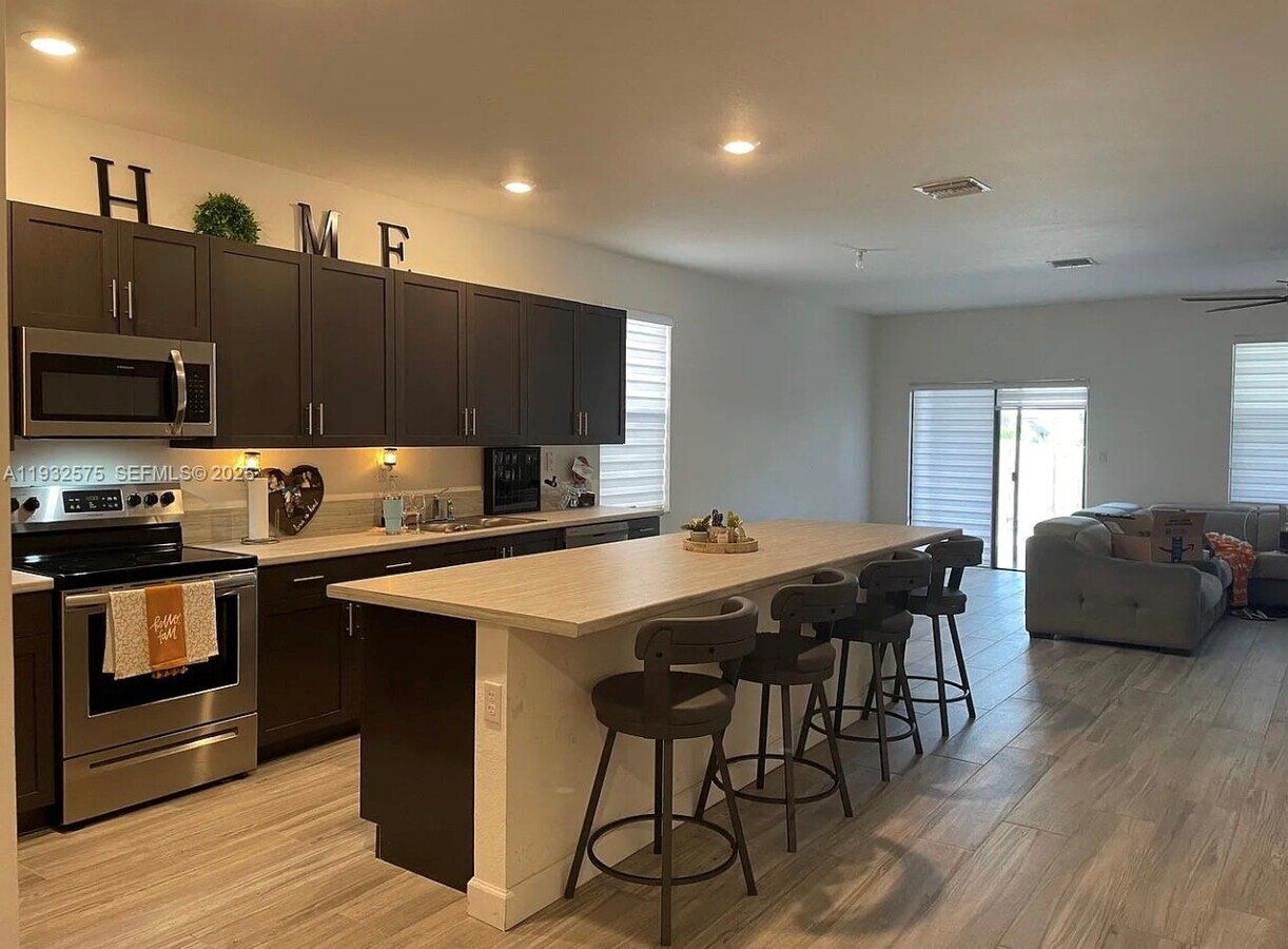 Photo - 25137 SW 108th Ave