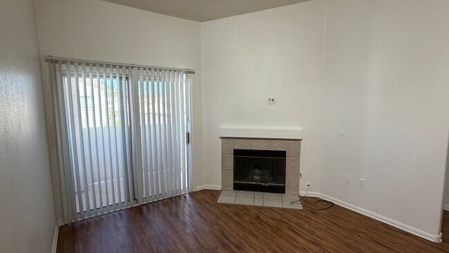 855 N Stephanie St Unit 1123