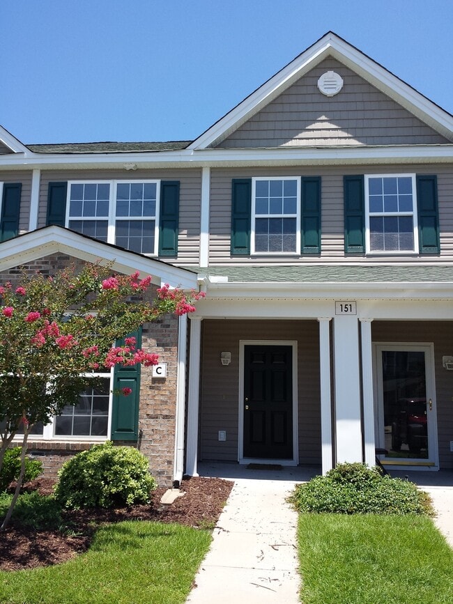 Building Photo - Townhome In Park West