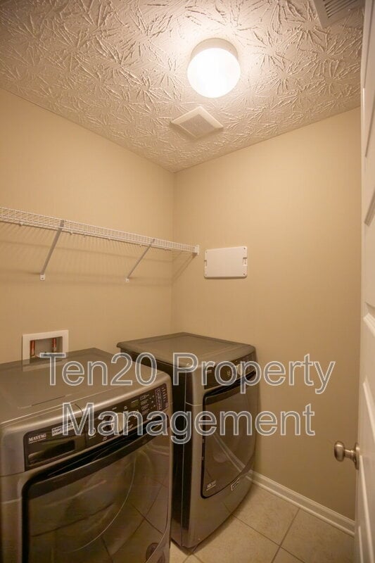 Photo - 6061 Townes Way