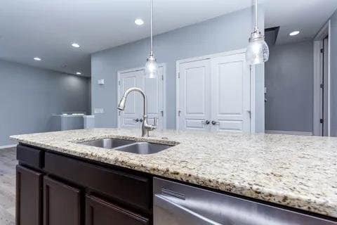 Photo - 951 Barclay Cir