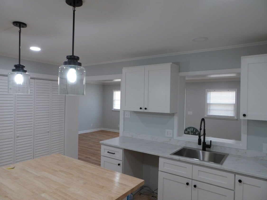 3 Bedroom 2 Bathroom Spilt Unit in Wilmington - 3 Bedroom 2 Bathroom Spilt Unit in Wilmington