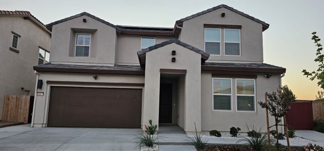Building Photo - 15877 Mavericks Ln Rental