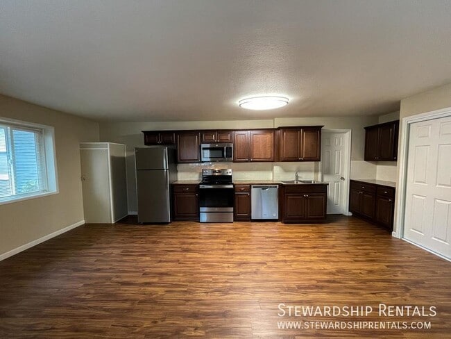 Photo - 754 W 12th Ave Unit B