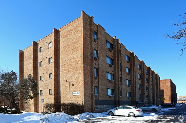 Photo - Catherine Courts