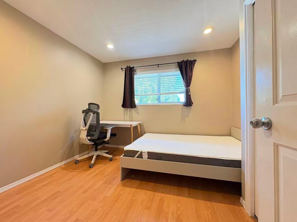 Photo - 7068 Jubilee Ave