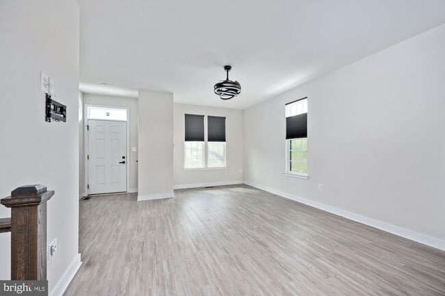 Photo - 1328 Trestle Dr