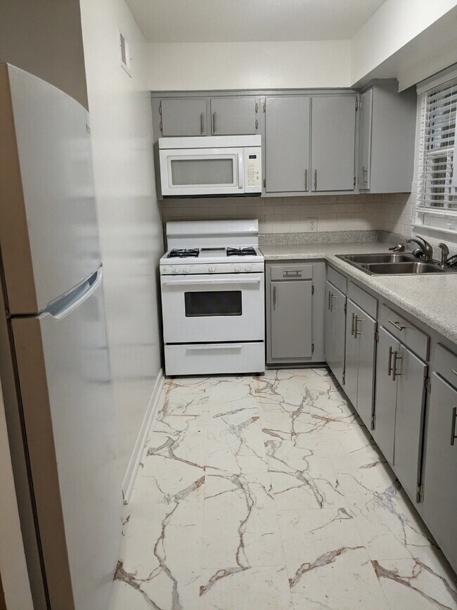One bedroom opportunity in Five Points!