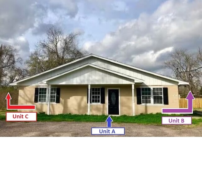 Tres unidades en el edificio. - 126 Gulf Pump Rd Unidad C