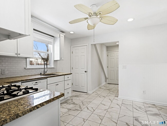 Photo - 229 Southfield Ave Unit 1