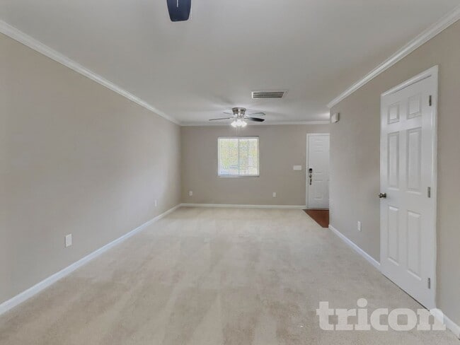 Photo - 3917 Shepway Loop