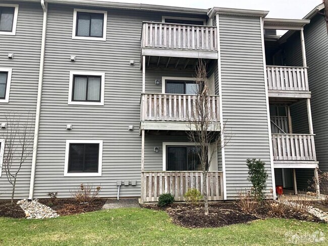 Building Photo - 5013 Ravens Crest Dr Rental