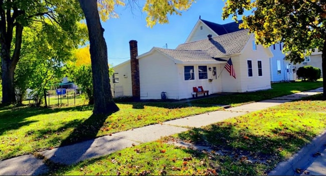 Photo - 522 Farnam St House