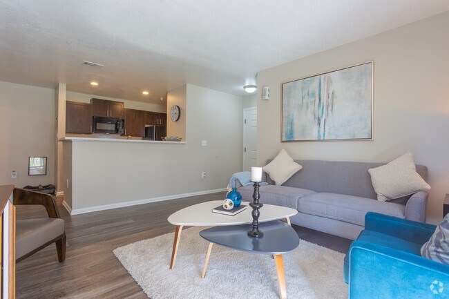 2BR, 1BA - 985 SF