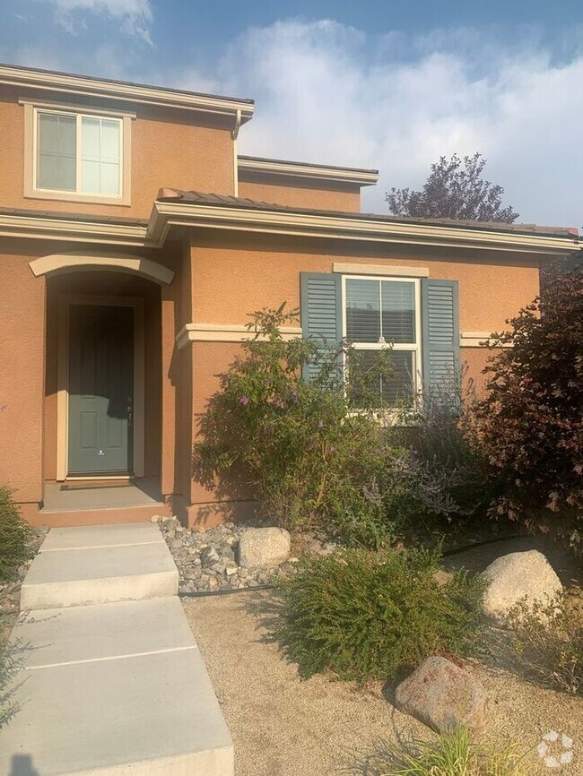 Building Photo - 4-Bed, 3-Bath Home with Modern Comforts, c...