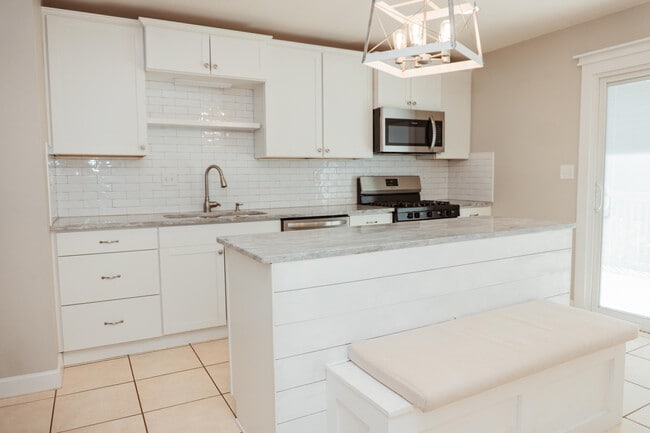 Photo - 309 Green Oak Dr