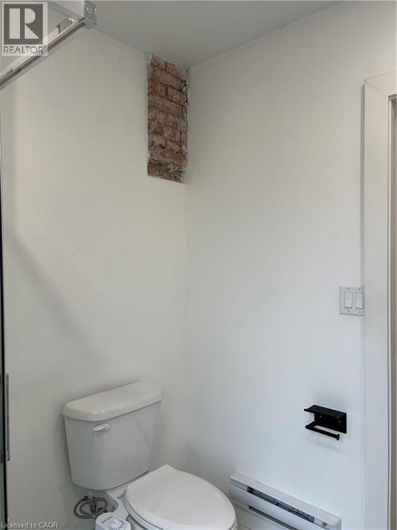 Photo - 13 Hess St S