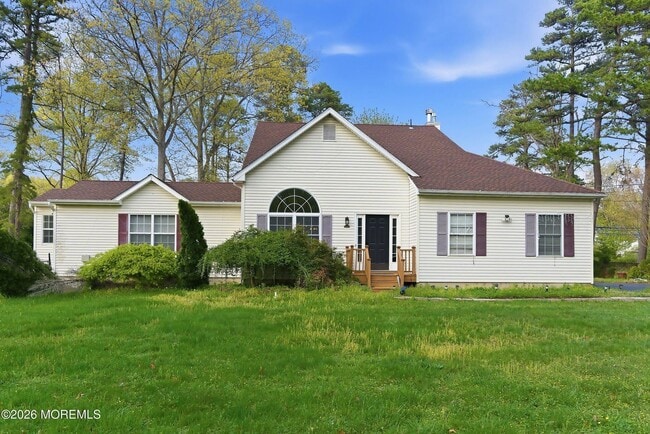 Photo - Spacious 3BR Jackson Colonial with Garage