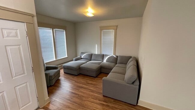 Photo - 2911 Nassau St