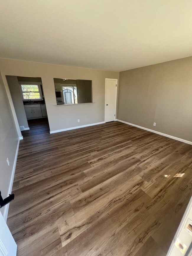 Photo - 11117 Florence Ave