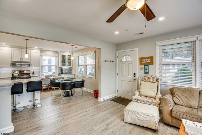 Photo - 200 N Essex Ave