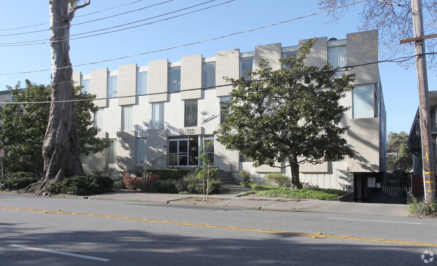 The Charmaine Apartments - The Charmaine Apartments