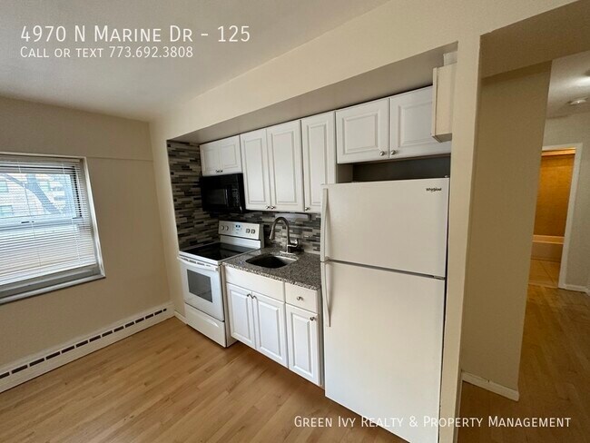 Photo - Charming, Hi-Rise Condo for Rent Next To L... Unit 125