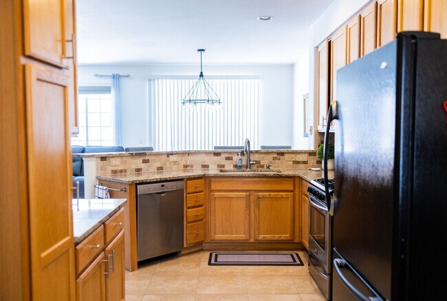 Photo - 2960 Newport Cir