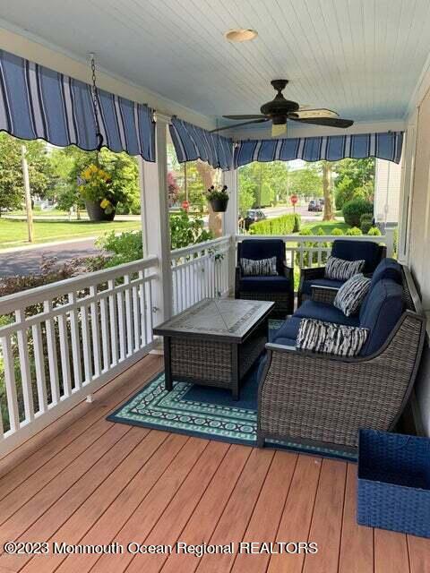 Photo - 2005 5th Ave