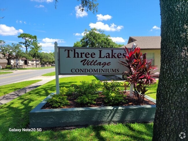 Building Photo - FOR RENT!!! BEAUTIFUL AND RECENTLY UPDATE ... Rental