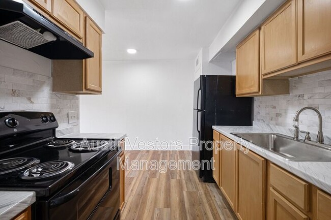 Photo - 2217 Mission Hill Dr Unit D
