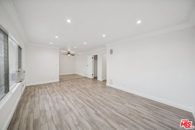 Photo - 1215 Hayworth Ave Unit 104