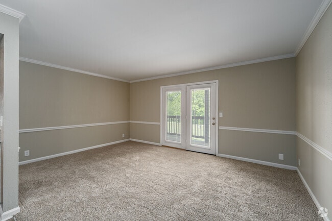 1BR, 1BA - 720SF - Living Room - Rivermont Apartments