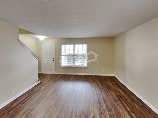 Photo - 119 Crestwood Ln