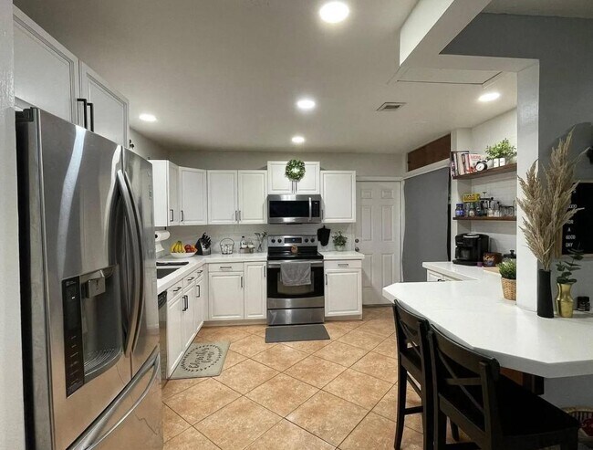 Photo - 6500 SW 4th St