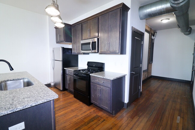 Photo - 2611 Short Vine St