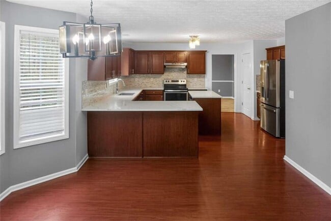 Photo - 905 Pownal Ln