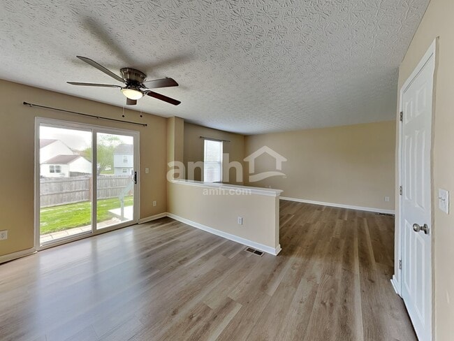 Photo - 352 Pinecrest Ct