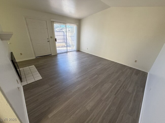 Photo - 275 N Lamb Blvd Unidad C