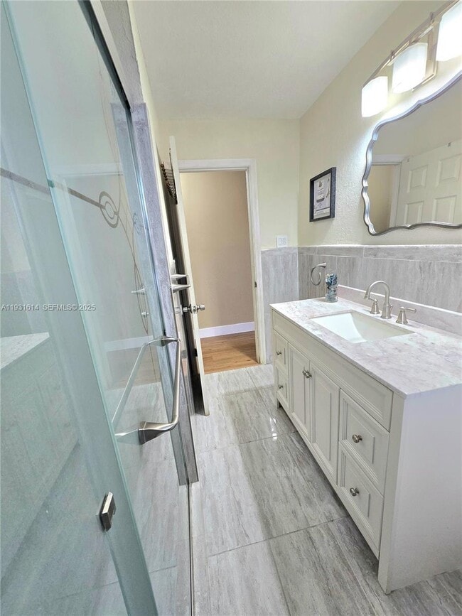 Photo - 13340 NE 16th Ave Unidad 0