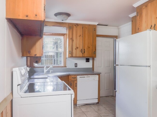 Photo - 403 Granade St