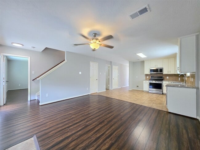 Photo - 1423 Stone Bluff Dr